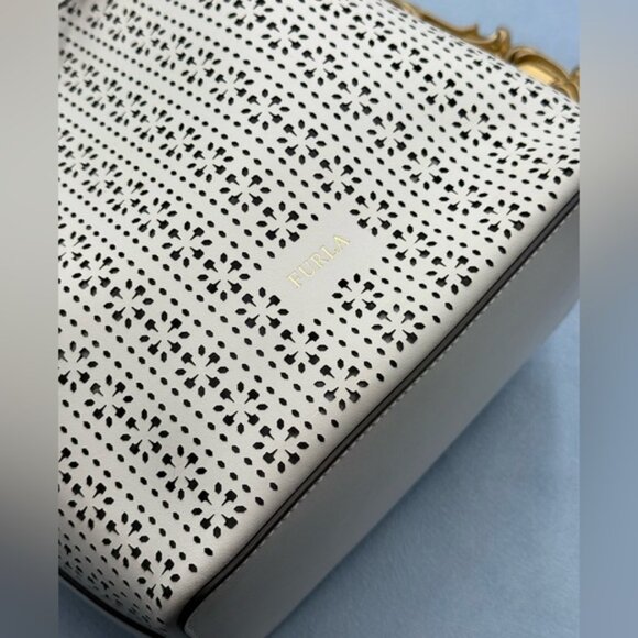 🆕 FURLA 🧿 NWOT Constanza Laser Cut Leather Drawstring Bucket Bag, Chalk - Picture 15 of 16